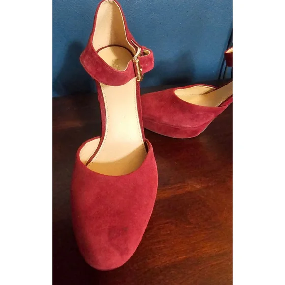 Michael Kors Burgundy Suede High Heels - Picture 2 of 8